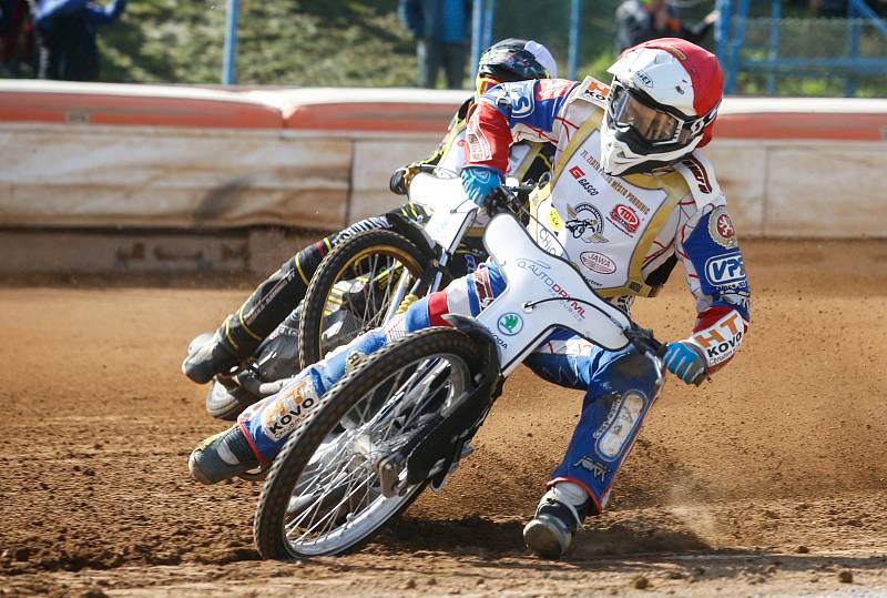 Zahájení 71. ročníku Zlaté přilby města Pardubic na svítkovském plochodrážním stadionu.