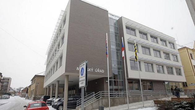 Nová budova městské radnice v Přelouči