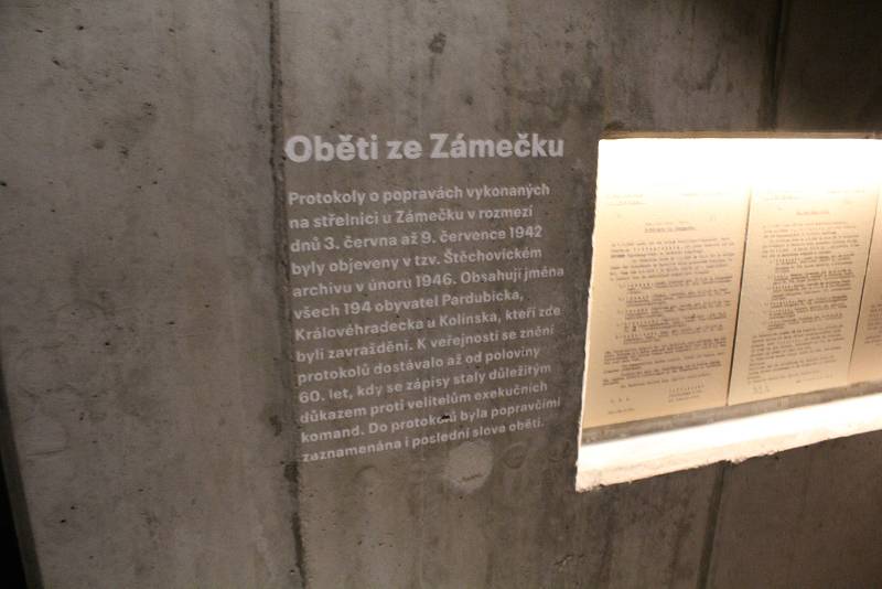 V pondělí 25. října se konalo slavnostní otevření pardubického Památníku Zámeček. Místo nacistického popraviště se proměnilo v pietní památník. Nový objekt má za cíl vyprávět příběhy hrdinů z Pardubic.
