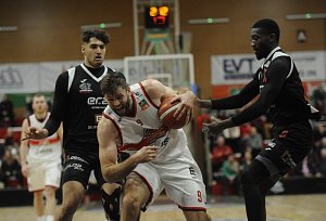 BK KVIS Pardubice vs. ERA Basketball Nymburk.