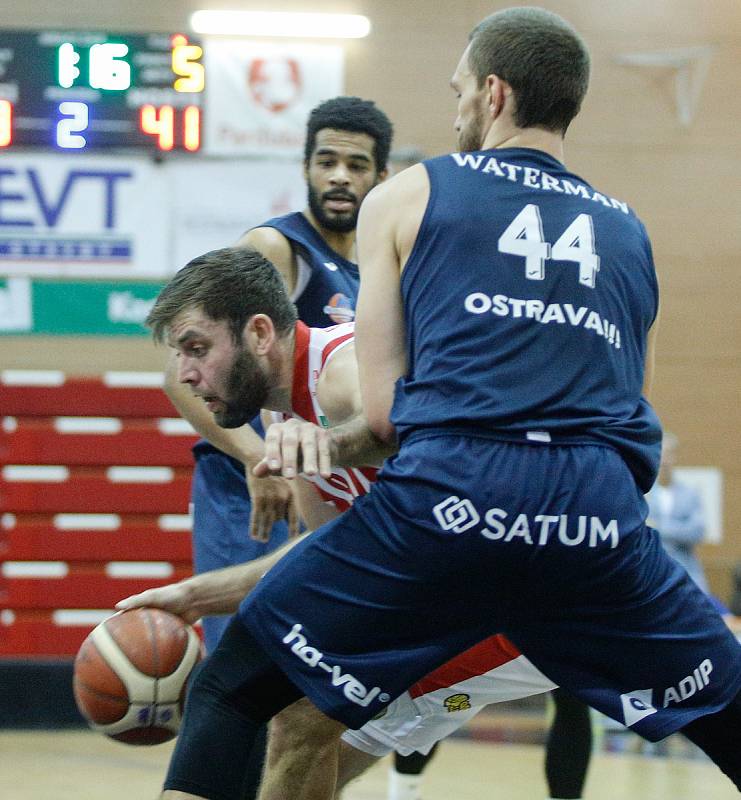 Kooperativa NBL: BK JIP Pardubice - NH Ostrava.