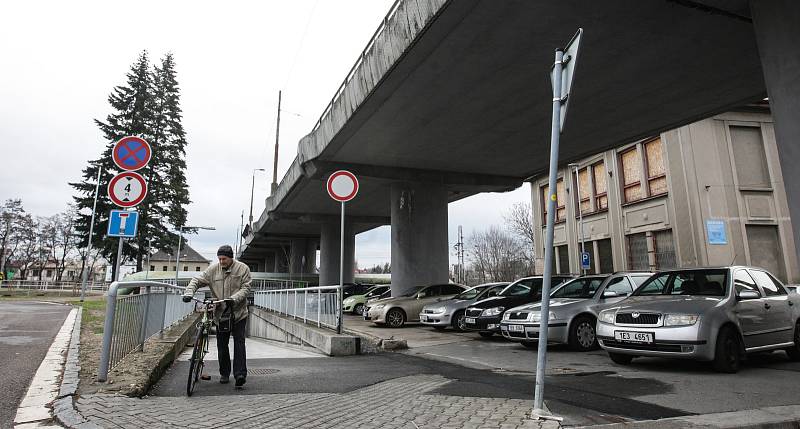 Nadjezd u Pardubické nemocnice čeká rozsáhlá rekonstrukce.