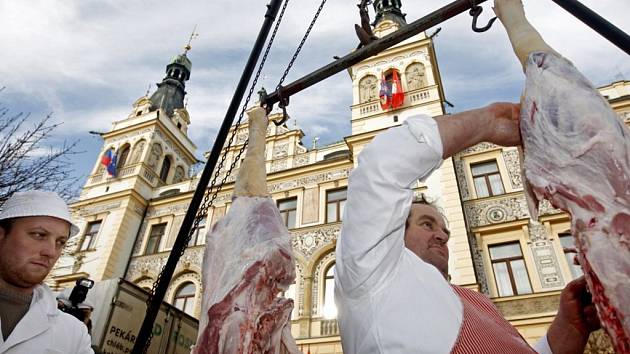 První pardubické Vepřobraní na Pernštýnském náměstí