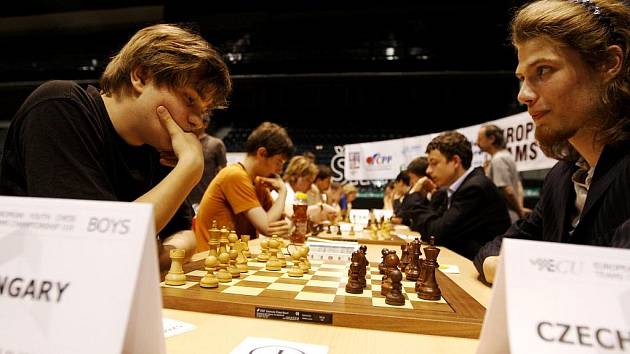 Festival Czech Open 2009 v Pardubicích odstartoval mistrovstvím Evropy juniorských družstev v šachu