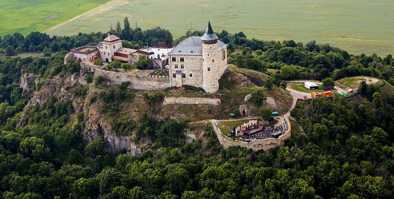 Kunětická hora ze 150metrové výšky.