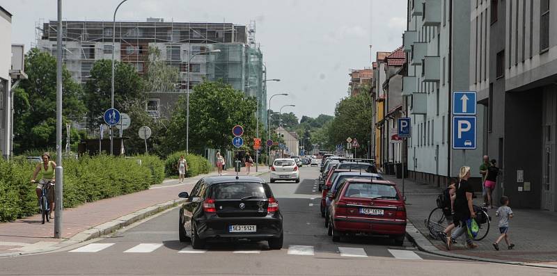 Problémy s parkováním v Pardubicích