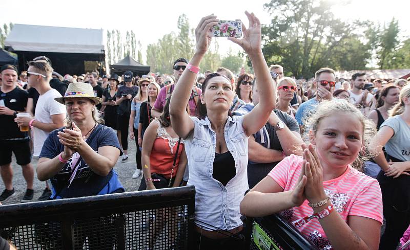 LétoFest na pardubickém dostihovém závodišti.