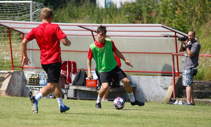 První trénink FK Pardubice v 1. české fotbalové lize na hřišti pod Vinicí v Pardubicích