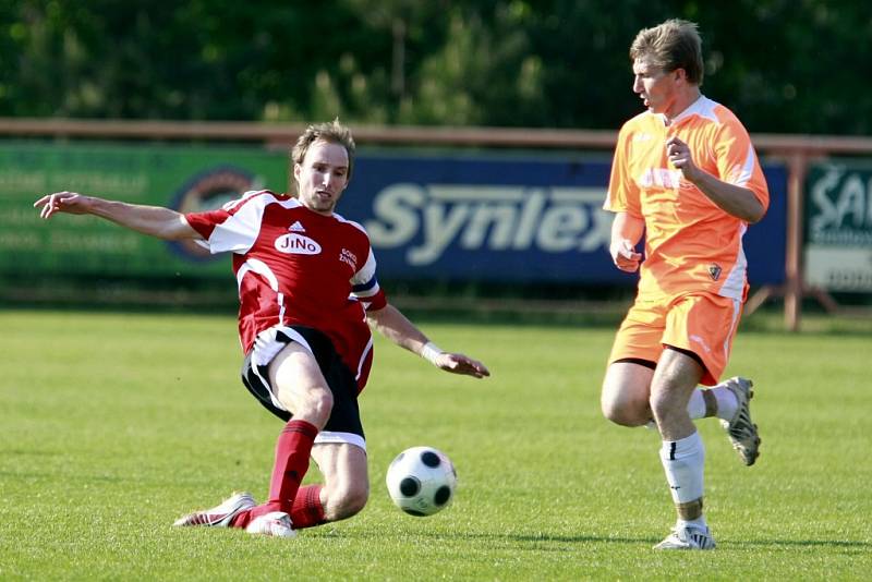 Ze zápasu Živanice - Převýšov (4 :1).