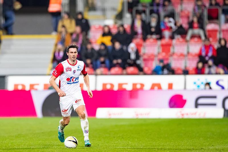 Pardubičtí fotbalisté neměli v deseti v Plzni šanci na úspěch.