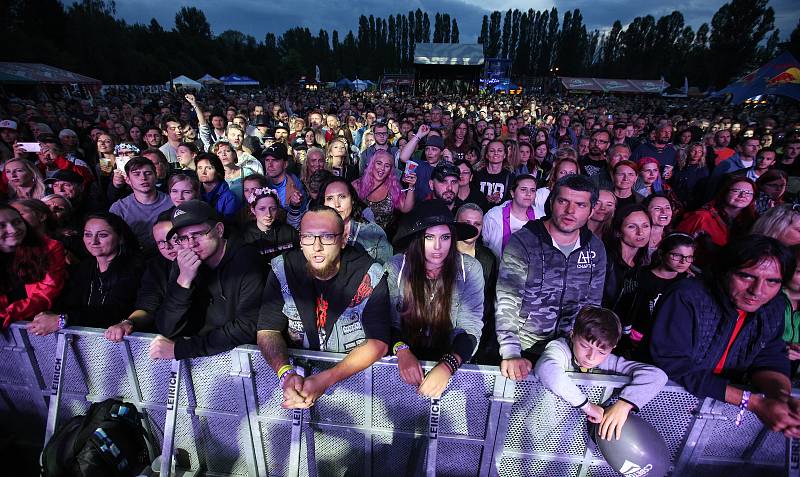 Hudební festival Létofest na pardubickém dostihovém závodišti.