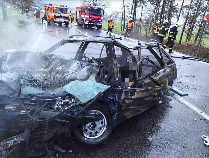 Lidský život si vyžádala dopravní nehoda na silnici I/35 mezi Býští a Kolibou.