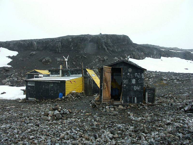 Polární stanice Eco-Nelson u břehů Arktidy