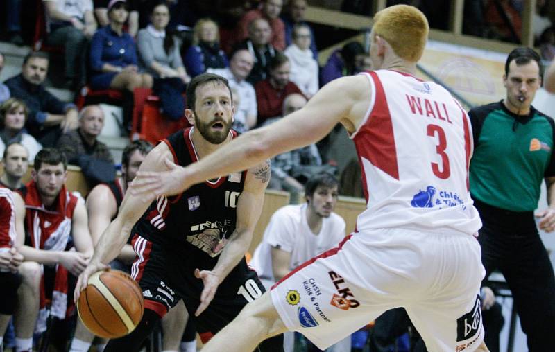 5. čtvrtfinále basketbalu Pardubice - Svitavy 90:62.