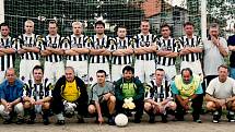 Na snímku tým FC Titanic Srch ze sezony 2001/2002.