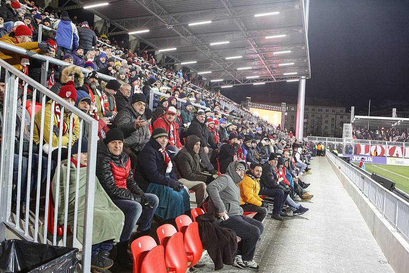 Po dlouhých 54 letech, se do  Pardubic vrátila nejvyšší fotbalová soutěž. V nově zrekonsktuhované CFIG Areně se odehrál fotbalový zápas Fortuna ligy mezi týmy FK Pardubice a SK Slavia Praha.