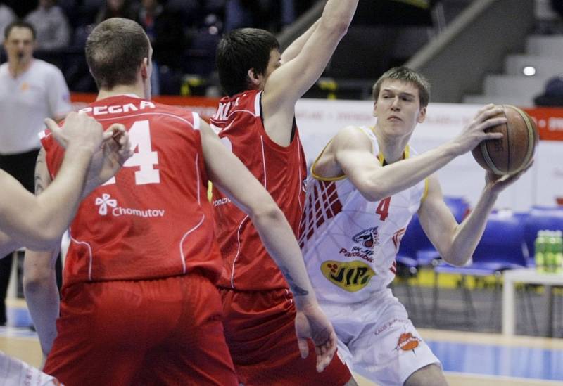 BK JIP Pardubice – Levharti Chomutov 113:82