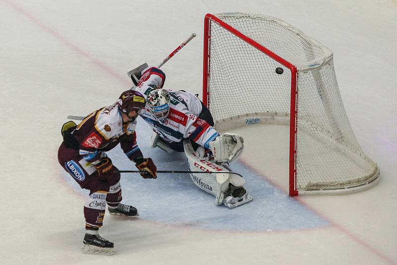 Zápas 19. kola hokejové extraligy mezi HC Dukla Jihlava a HC Dynamo Pardubice.