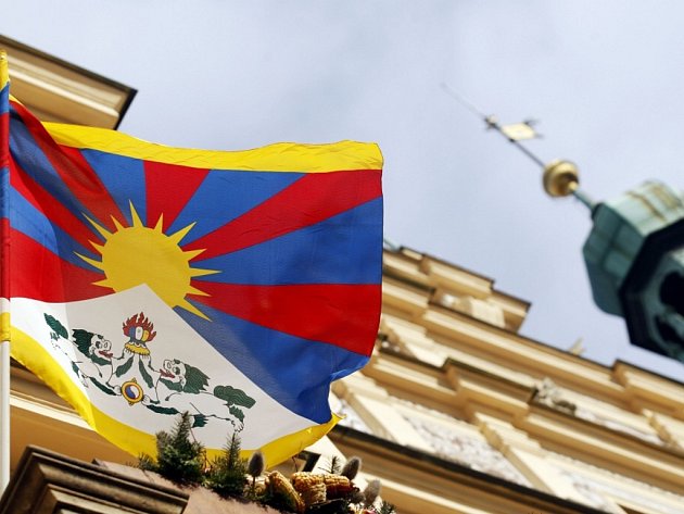 Na třebíčské radnici vlaje tibetská vlajka
