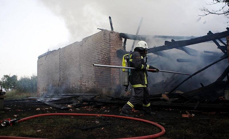 Požár v Lukovně založil jeden z majitelů usedlosti. Sám se poté zastřelil na půdě.