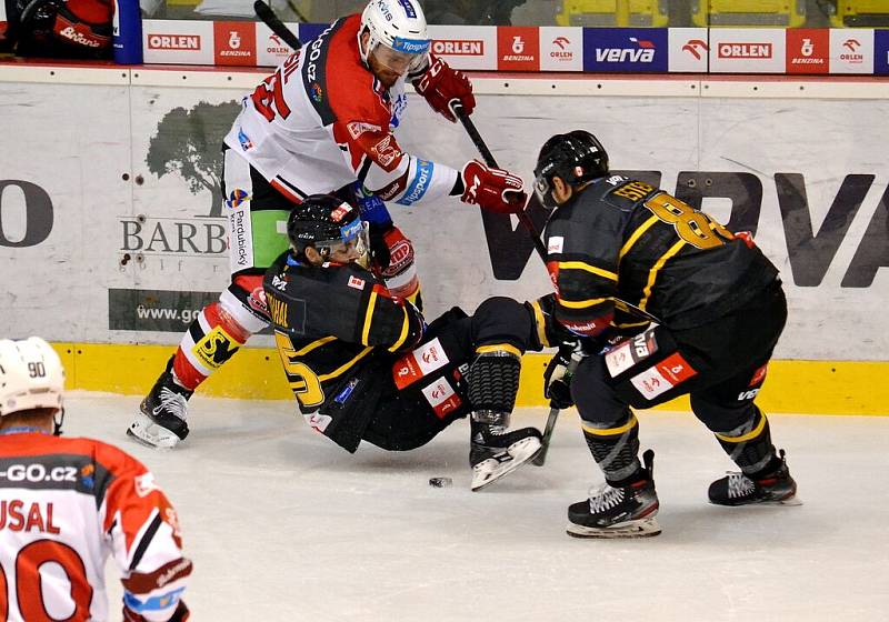 HC Verva Litvínov hostil v 6. kole extraligy na svém ledě Dynamo Pardubice.