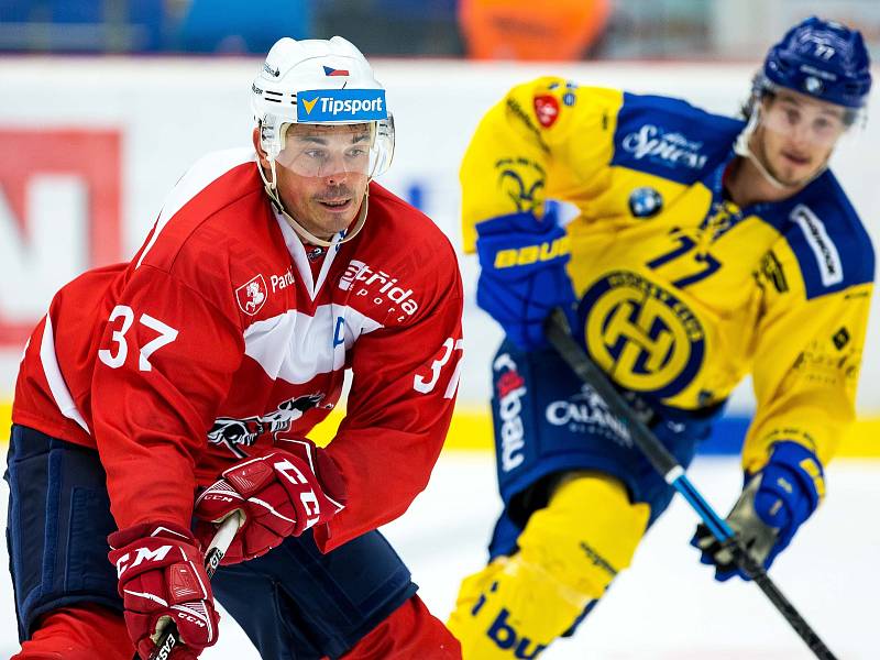 Hokejový Mountfield Cup: HC Dynamo Pardubice - HC Davos.