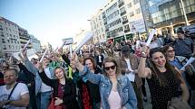 Demonstrace proti Babišovi. Na pardubické třídě Míru protestovalo na 400 lidí.