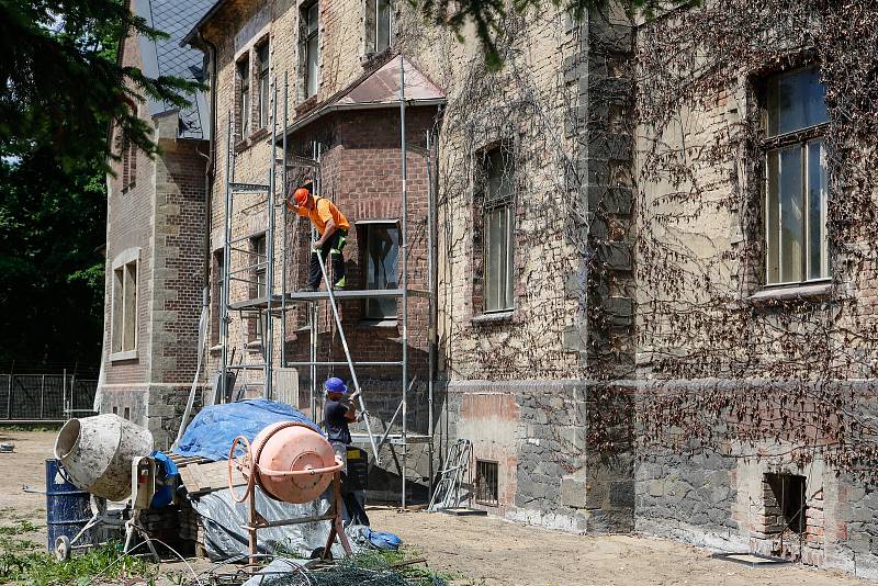 Zámeček Pardubice nebo také „Larischova vila“ – více než stodvacetiletý novorenesanční skvost s bohatou, leč se smutnou historií.