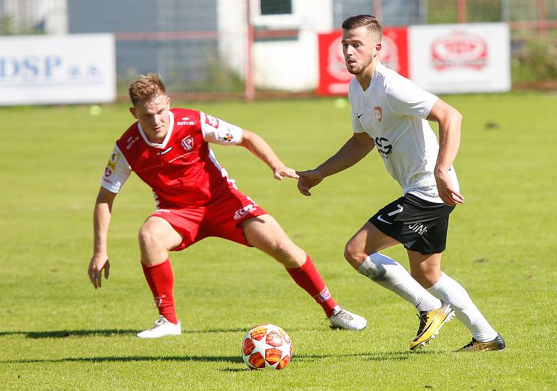 Česká fotbalová liga, skupina B: FK Pardubice B - TJ Sokol Živanice.