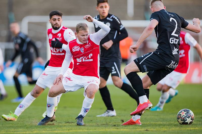 Pardubičtí fotbalisté s Hradcem Králové jen remizovali.