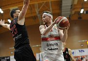 Pardubičtí basketbalisté na Nymburk nevyzráli v posledním vzájemném utkání loňské sezony ani v prvním té nové. 