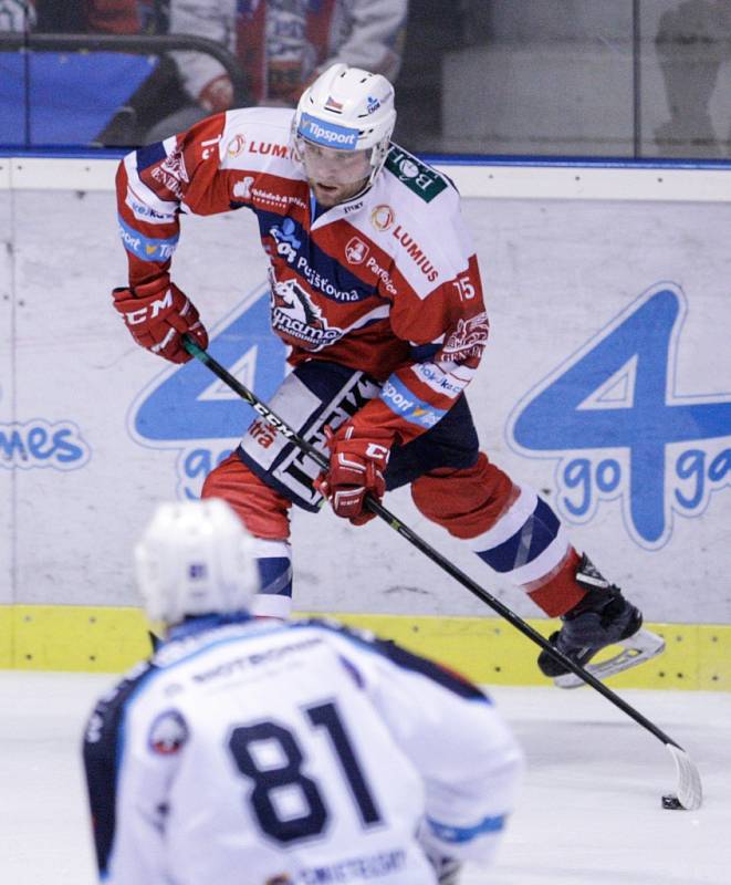 Z duelu hokejové extraligy Pardubice - Plzeň (2:0).