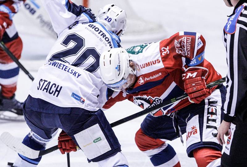 Hokejová extraliga: HC Dynamo Pardubice - HC Škoda Plzeň.