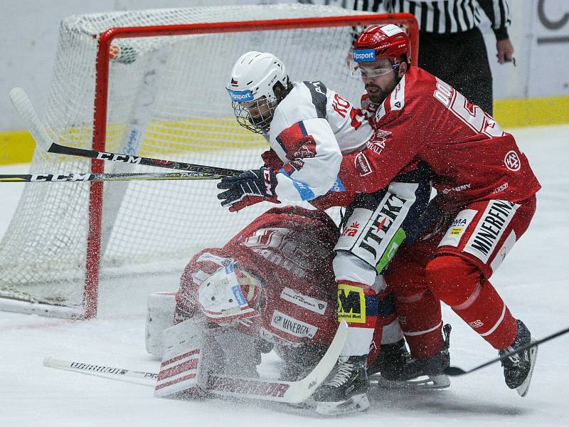 Hokejová extraliga: HC Dynamo Pardubice - HC Oceláři Třinec.