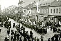 Pohřeb Rakouska - Uherska kráčející po nynější třídě Míru.