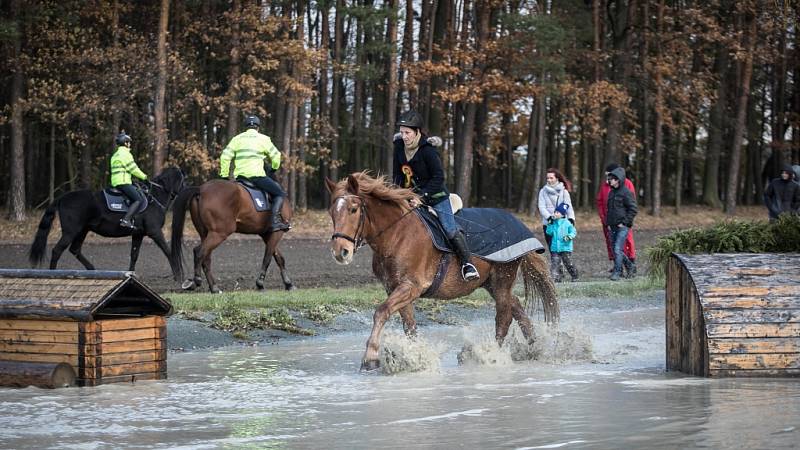 Hubertova jízda Městské policie Pardubice.