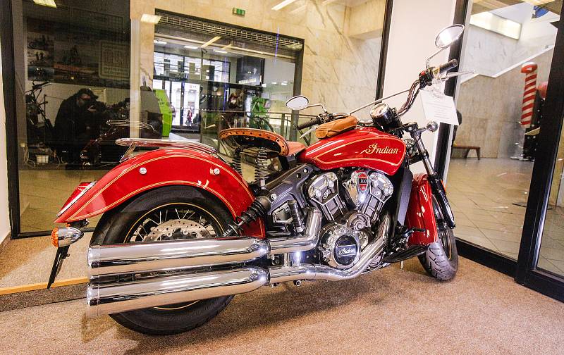 Výstava ke 120. výročí značek legendárních motocyklů Indian Motorcycle a Royal Enfield.