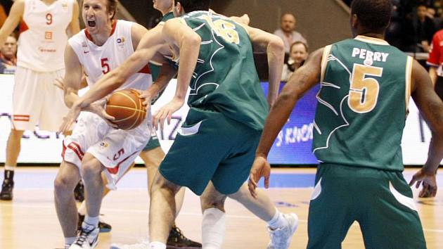 ČEZ Basketball Nymburk - KK Union Olimpija Lublaň 72:85