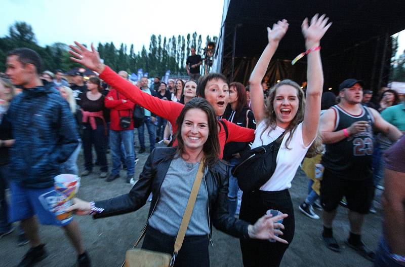 Hudební festival Létofest na pardubickém dostihovém závodišti.