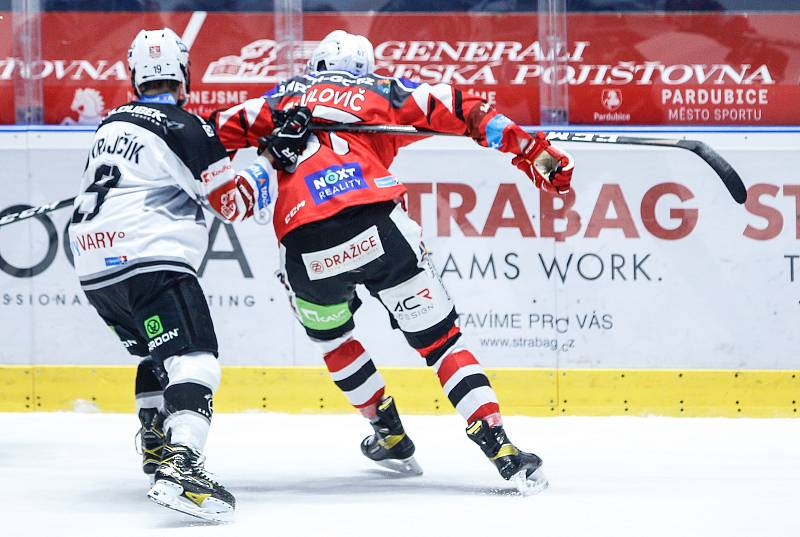 Hokejová extraliga: HC Dynamo Pardubice - HC Energie Karlovy Vary.