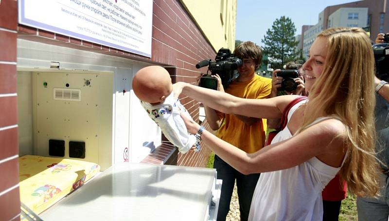 Pardubice mají od pondělí svůj první Babybox