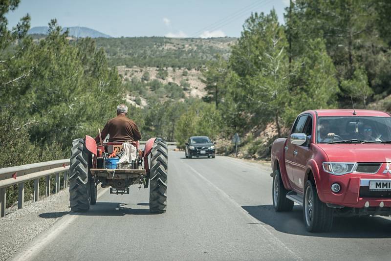 Expedice Crossing Cyprus 2017. Expedice Crossing Cyprus 2017. Není to Zetor... ale viděli jsem je tu.