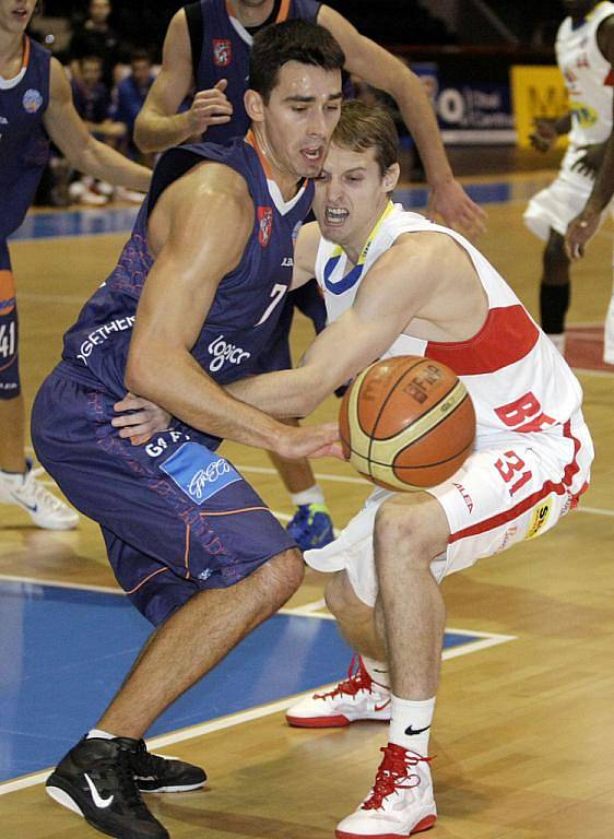 Z basketbalového zápasu mezi Pardubicemi a Děčínem