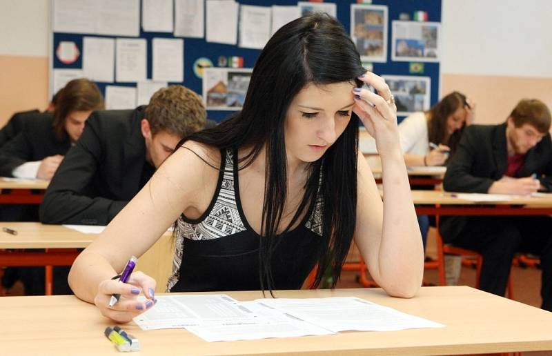 Maturanti na Střední odborné škole EDUCA Pardubice.