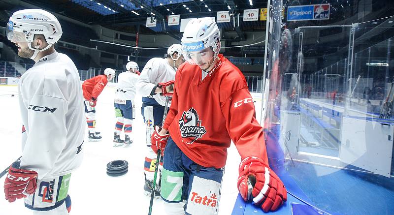 První trénink hráčů HC Dynamo na ledě v pardubické enteria areně.