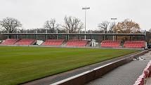 Nový fotbalový stadion prvoligového týmu FK Pardubice v prostorách bývalého Letního stadinu v Pardubicích  je téměř hotov.