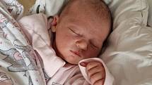 Natálie Halbrštátová se narodila 27. 7. 2022 v 3.18 hodin. Rodiče Veronika Dolečková a Josef Halbrštát jsou z Lanškrouna. Na sestřičku se těšila také Kristýnka (3,5 roku). 