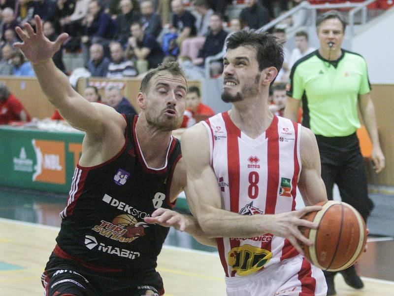 Kooperativa NBL: BK JIP Pardubice - Dekstone Tuři Svitavy.