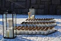 Na Zámečku se rozhořelo 194 svíček za oběti heydrichiády