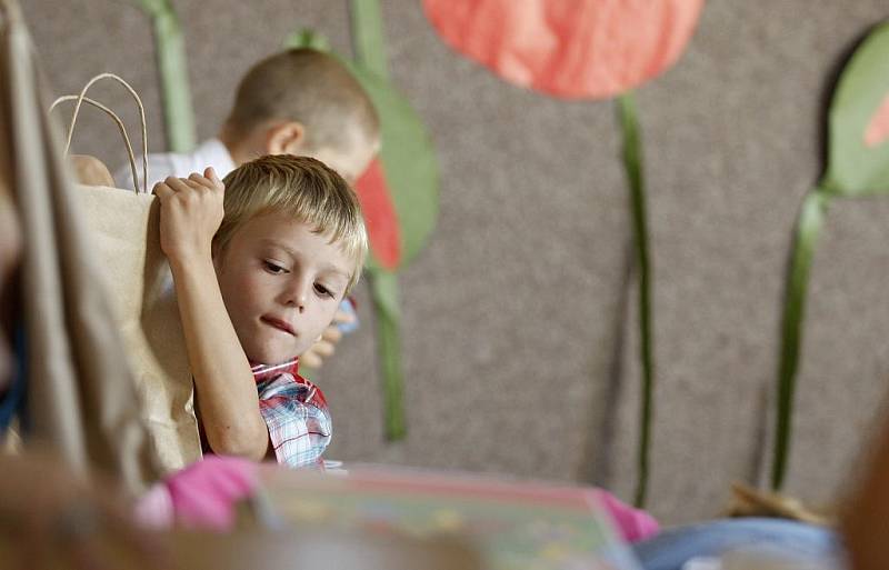 Začal školní rok. Do první třídy nastoupily i děti na pardubické základní škole Studánka